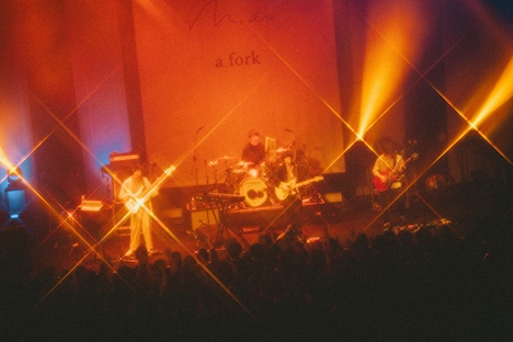 mol-74「a fork」東京公演の様子。（撮影：西槇太一）