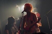 「岸本ゆめのワンマンライブ『おいでませ四半世紀』」の様子。（撮影：土屋恵介）