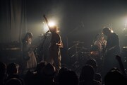 「岸本ゆめのワンマンライブ『おいでませ四半世紀』」の様子。（撮影：土屋恵介）
