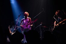 「岸本ゆめのワンマンライブ『おいでませ四半世紀』」の様子。（撮影：土屋恵介）