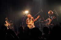 「岸本ゆめのワンマンライブ『おいでませ四半世紀』」の様子。（撮影：土屋恵介）