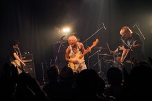 「岸本ゆめのワンマンライブ『おいでませ四半世紀』」の様子。（撮影：土屋恵介）