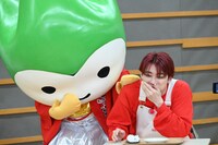 笑うちょるるとユーキ。