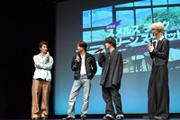 撮影を振り返る登壇者たち。