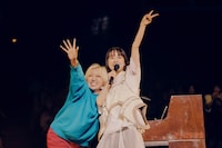 左からダンサーのえりなっち、TOMOO。（Photo by renzo masuda）