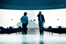 唾奇とKohjiyaによる「PAGE ONE」のパフォーマンスの様子。（Photo by Taio Konishi）