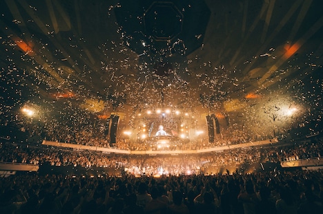 「TOMOO Live at 日本武道館」の様子。（Photo by Kana Tarumi）