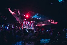 キングサリの新体制お披露目ライブ「グサリといきる」の様子。（撮影：真島洸）