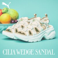 人気画像2位は「Snow ManがPUMAのサンダルをアピール、夏らしいシチュエーションで」より、PUMA「CILIA WEDGE SANDAL」ビジュアル。