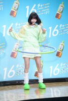 いざ、フラフープにチャレンジ。