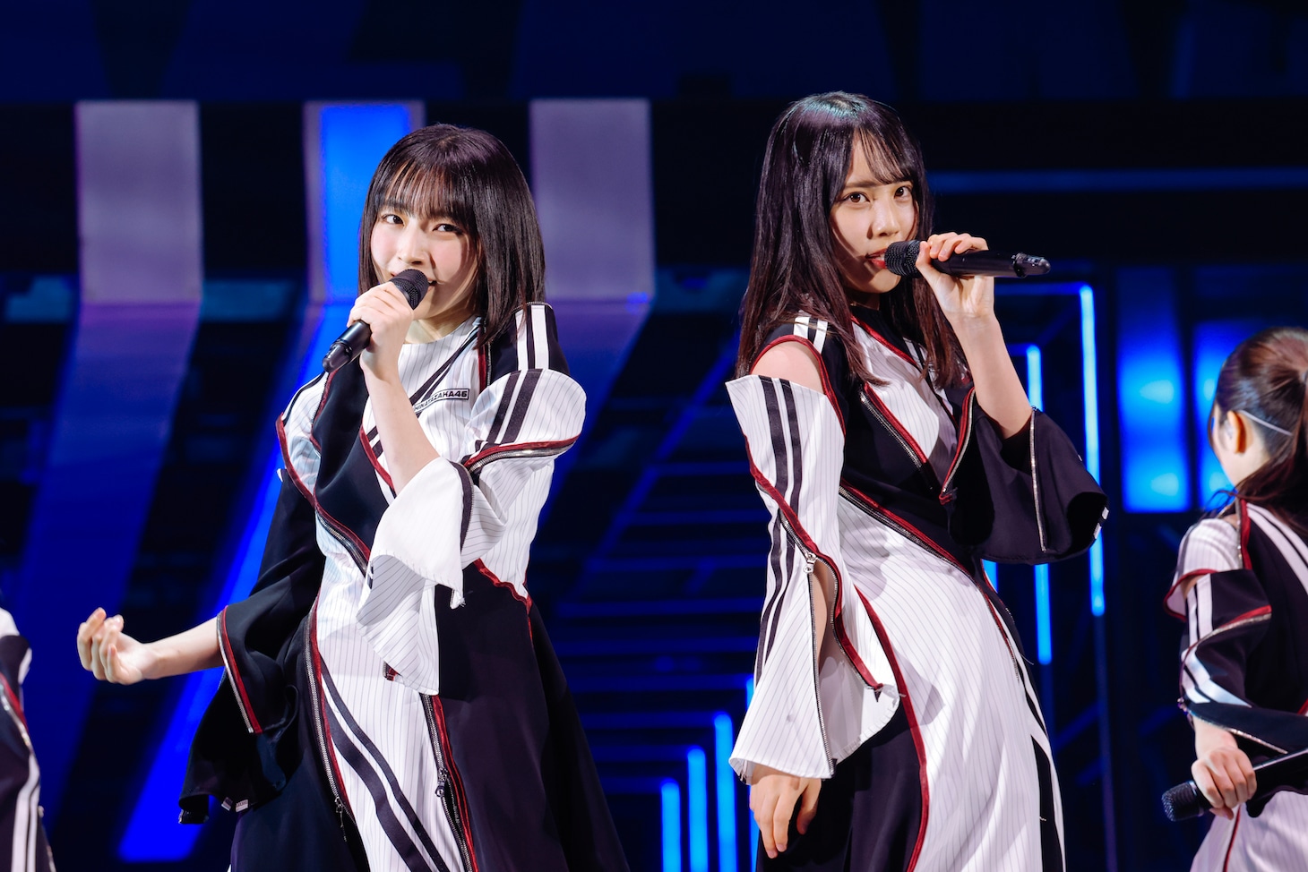 左から大野愛実、松尾桜。（撮影：上山陽介）