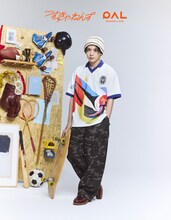 自ら監修したゲームシャツを着る長尾謙杜（なにわ男子）。