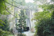 「岩壁音楽祭」が行われる山形・瓜割石庭公園。