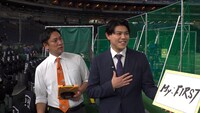 左から辻岡義堂アナウンサー、LEO（BE:FIRST）。©日本テレビ
