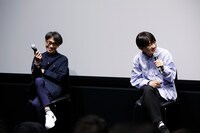砂原良徳、小山田圭吾（撮影：山本佳代子）