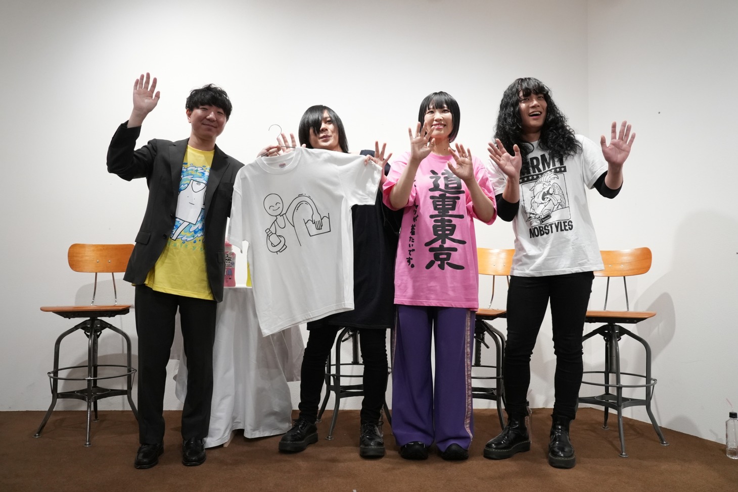 グランプリ作品と辻本光貴氏、こやまたくや、ありぼぼ、もりもりもと。