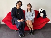 左から高比良くるま（令和ロマン）、加護亜依。