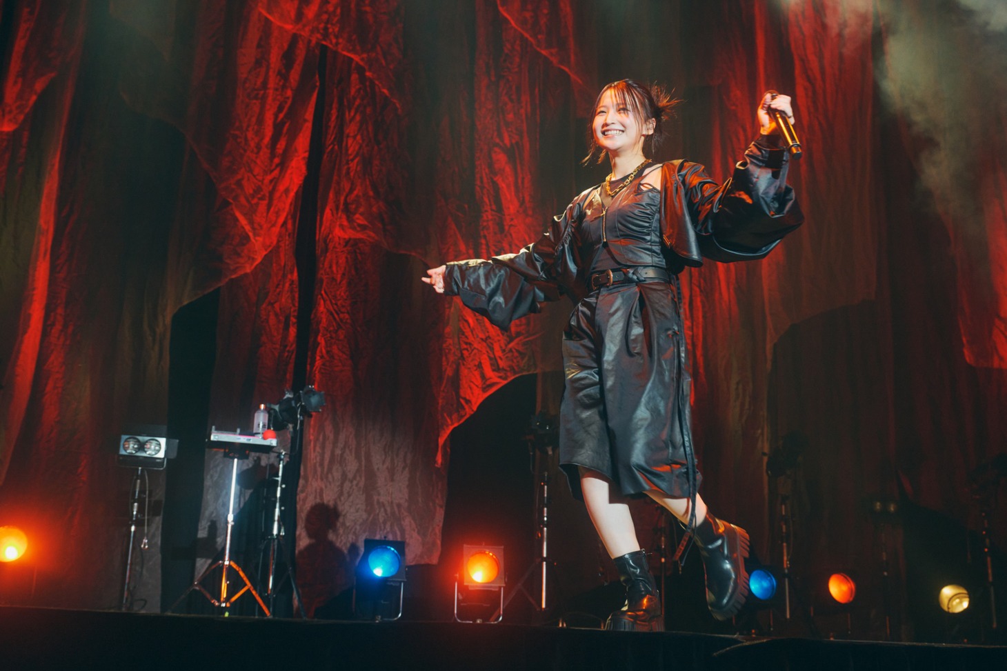 鞘師里保（写真提供：avex trax）