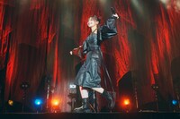 鞘師里保（写真提供：avex trax）