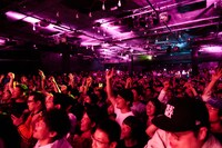 大盛り上がりの客席。