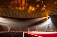 「GLAY 30th Anniversary GLAY EXPO 2024-2025 GRAND FINALE」東京ドーム公演の様子。（撮影：岡田裕介）