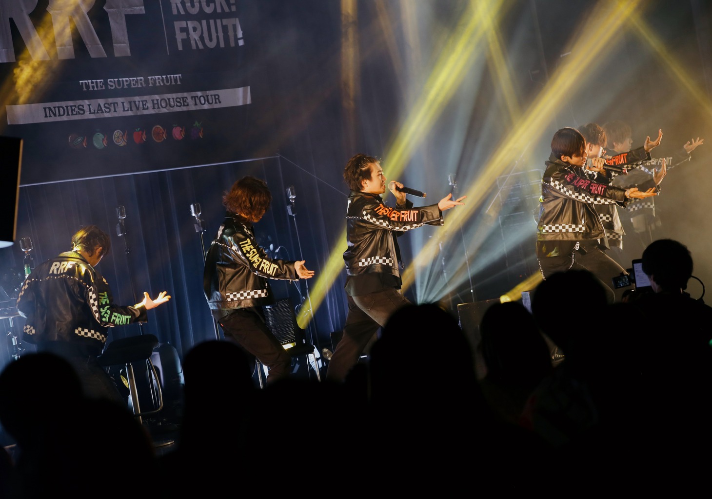 THE SUPER FRUIT（Photo by mican）
