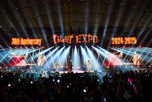 「GLAY 30th Anniversary GLAY EXPO 2024-2025 GRAND FINALE」東京ドーム公演の様子。（撮影：田辺佳子）