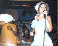 Deee-Lite加入直後の貴重なライブショット。