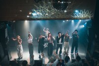 ステージに現れた“LS8”。