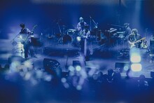 「flumpool LIMITED TOUR 2025『Shape the water』」東京公演の様子。（撮影：白石達也）