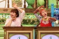 左から柳原可奈子、久本雅美。©フジテレビ