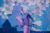 「KENSHI YONEZU 2025 WORLD TOUR / JUNK」より。（撮影：小浪次郎）