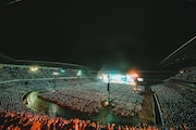 「OFFICIAL HIGE DANDISM LIVE at STADIUM 2025」の様子。(Photo by TAKAHIRO TAKINAMI)