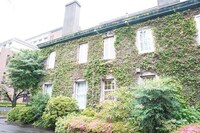 ライフスナイダー館の外観。