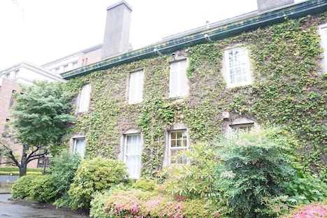 ライフスナイダー館の外観。