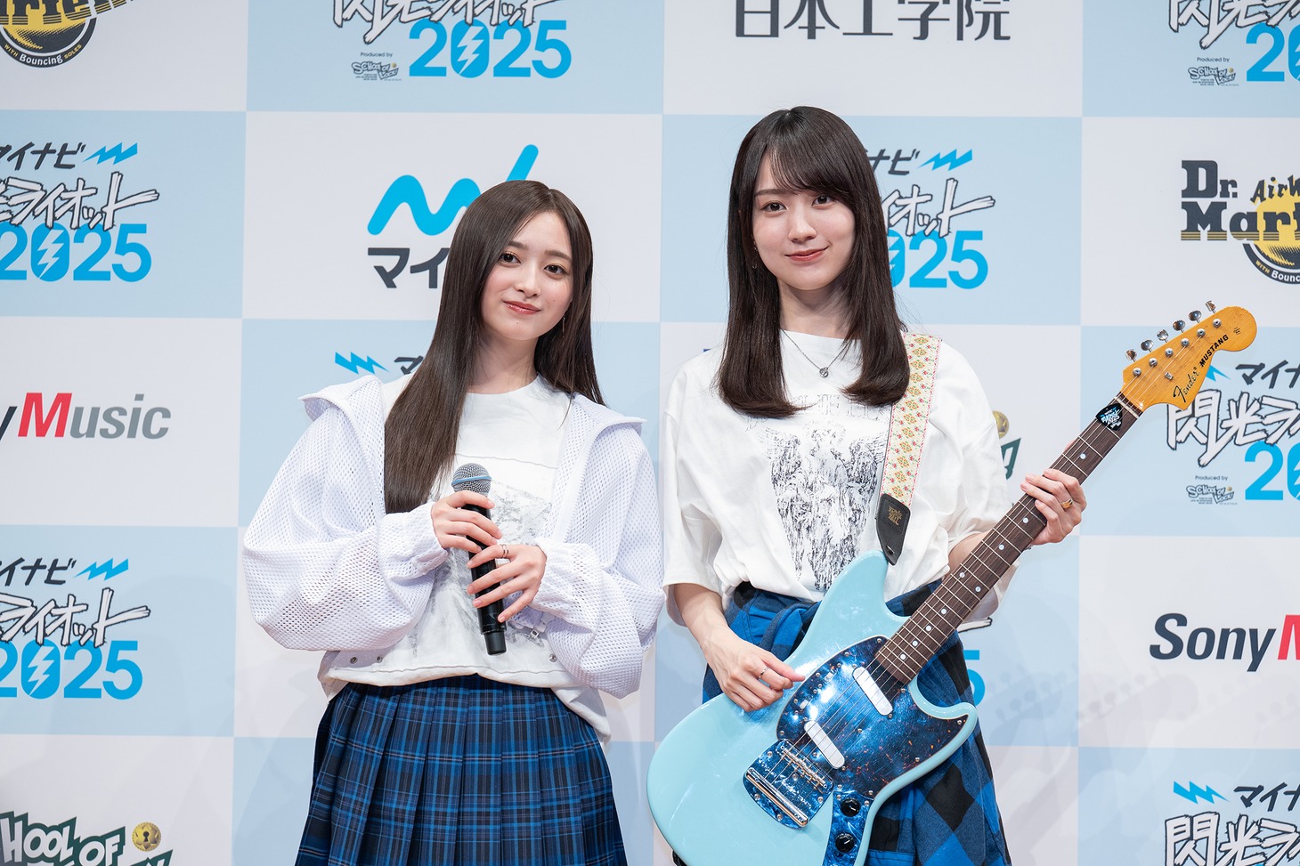 乃木坂46の井上和と賀喜遥香。
