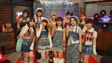 「BEYOOOOONDS島倉りか 卒業特番 ～1日限定OPEN！りか様の昭和歌謡カフェ～」より、BEYOOOOONDS。©︎テレビ朝日