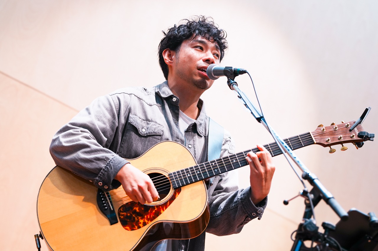 吉田結威（G, Vo）（Photo by shotaro hara）