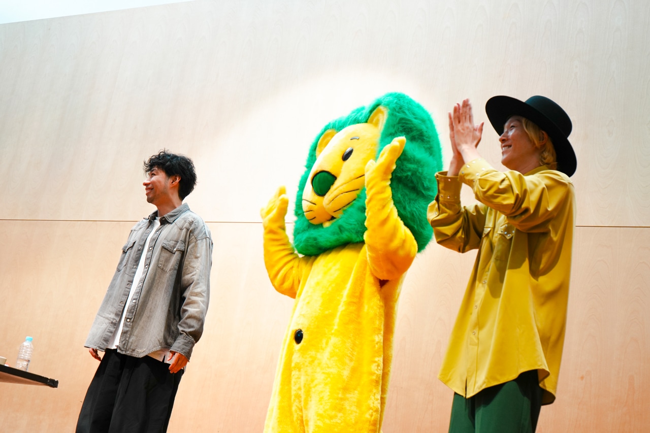吉田山田とライオンちゃん。（Photo by shotaro hara）