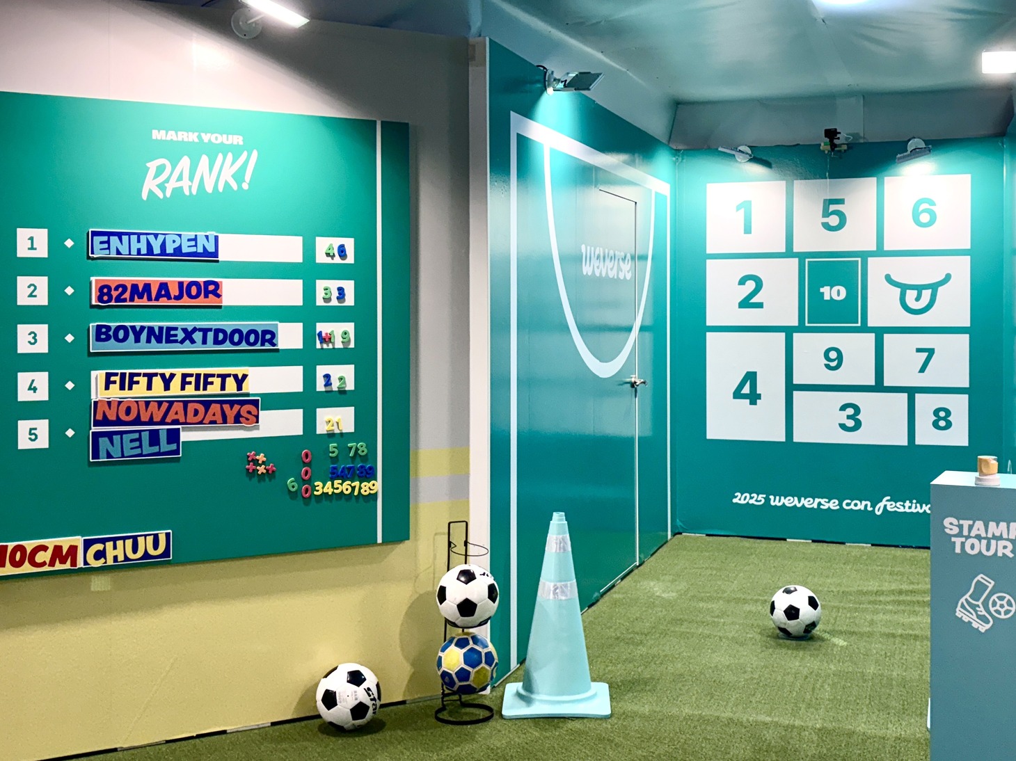 「Weverse Artist Zone」より、サッカーゲームが楽しめるGame Zone。