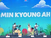 ミン・ギョンア。「Weverse Park Day」DAY1より。 ©2025 Weverse Con Festival