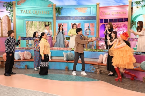 「トークィーンズ」スタジオの様子。©フジテレビ