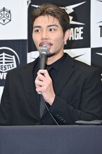 プロレス、パフォーマーへの情熱を語る武知海青。