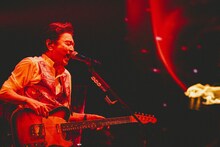 桑田佳祐（Vo, G）（撮影：西槇太一）