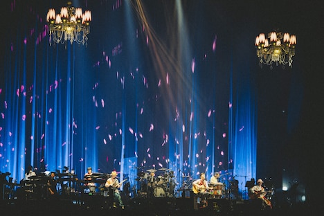 サザンオールスターズ「LIVE TOUR 2025『THANK YOU SO MUCH!!』」東京ドーム公演の様子。（撮影：西槇太一）