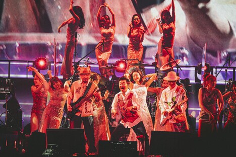 サザンオールスターズ「LIVE TOUR 2025『THANK YOU SO MUCH!!』」東京ドーム公演の様子。（撮影：西槇太一）