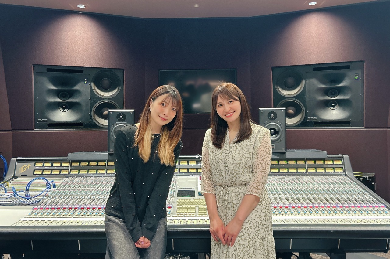 左からMay'n、中島愛。