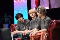 左からリョウガ（超特急）、ユーキ（超特急）、橘柊生（DISH//）。