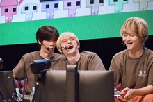 左からリョウガ（超特急）、ユーキ（超特急）、橘柊生（DISH//）。