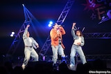 MASHIHOによるライブの様子。
